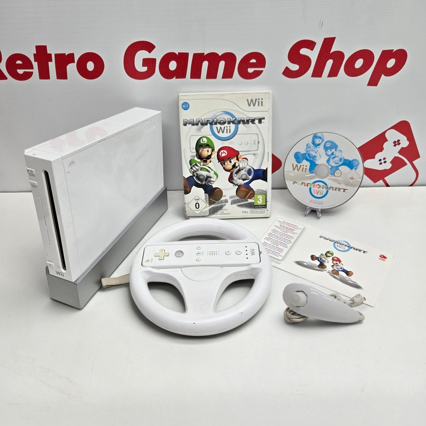 White Nintendo Wii - Mario Kart Bundle